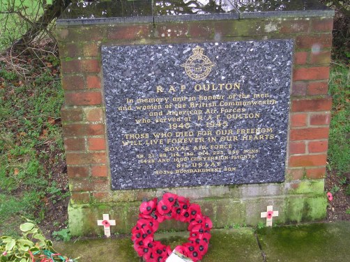 RAF_Oulton_plaque
