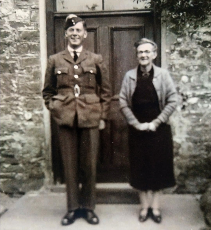 Stephens_Vincent_Leslie_with_Ellen_Driscoll