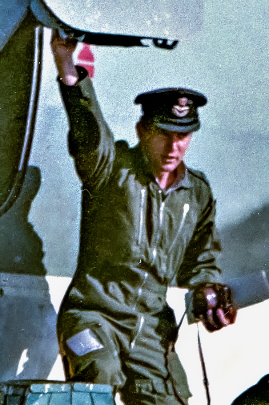 West_Richard_Sydney_alighting_from_XH588